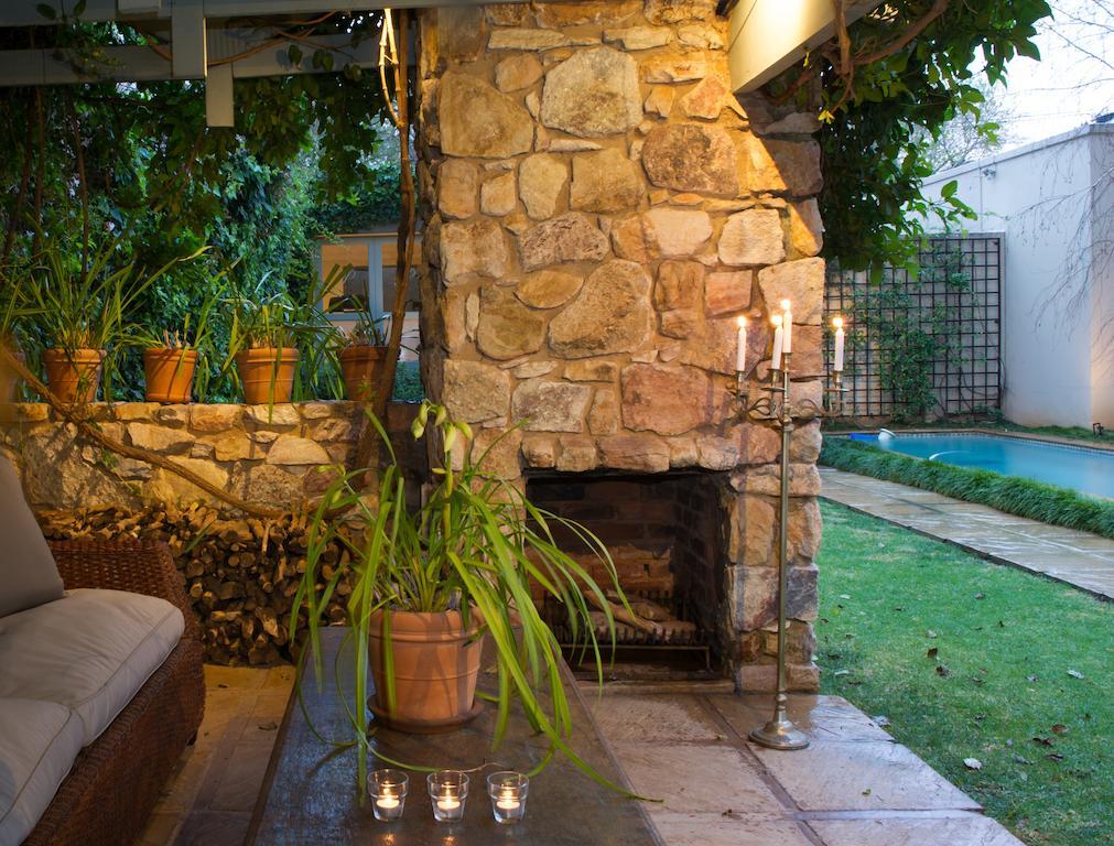 The Parkwood Hotel Johannesburg Exterior photo